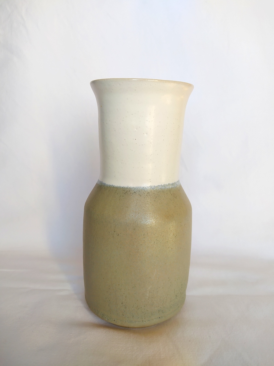 vase tourné en grès et émaillé